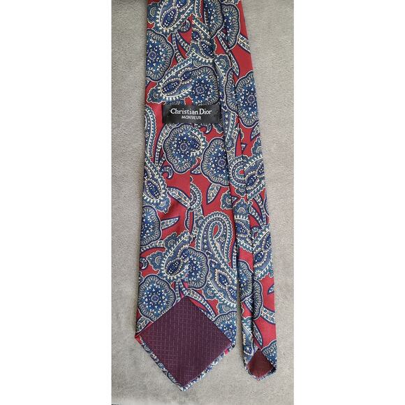 Christian Dior Red Blue Paisley Design Neck Tie 100% Silk Made in USA - Picture 2 of 3